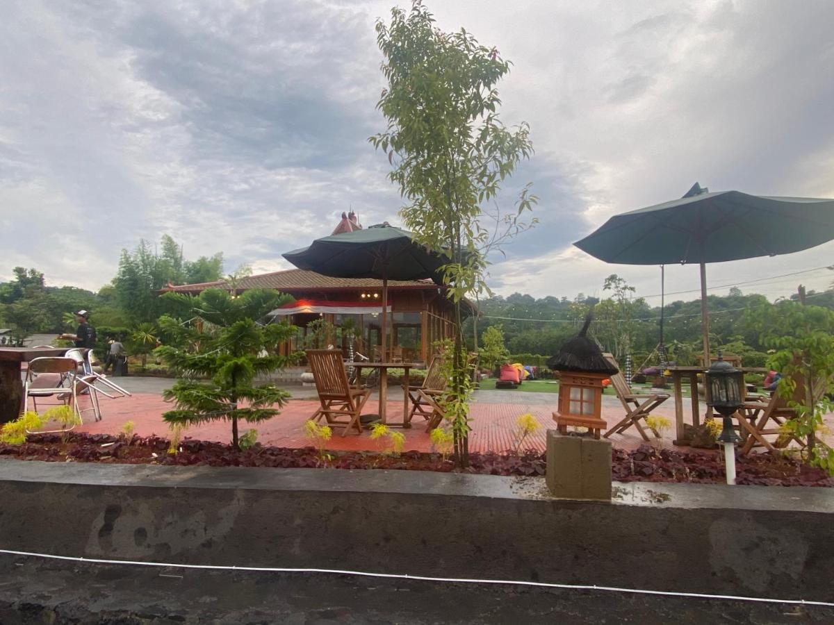 Resort & Resto Talaga Sundayana Субанг Экстерьер фото